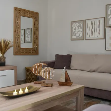 Geropalas Spacious Garden House